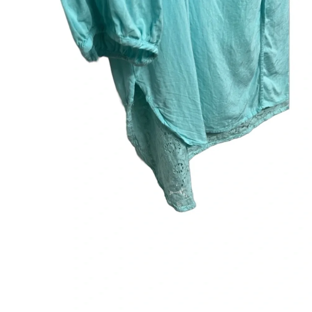 Stylus V-neck Aqua Top